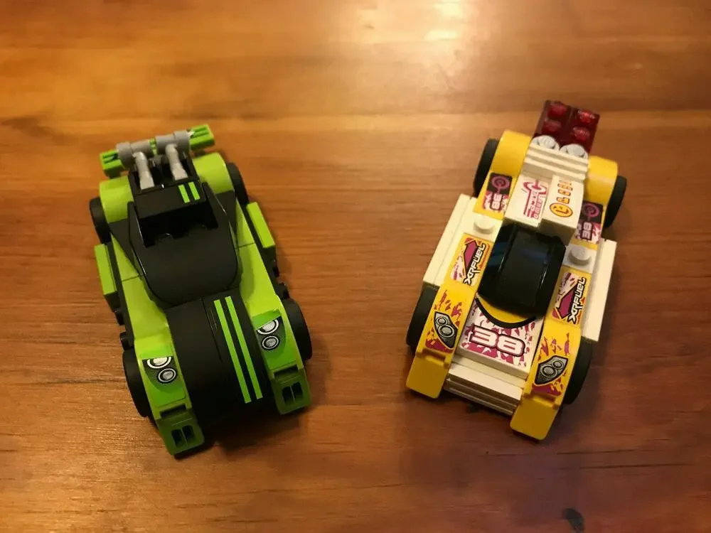 LEGO Pair Raceway Rider Yellow 8131 8133 Green Rally Racer Mini Race Cars
